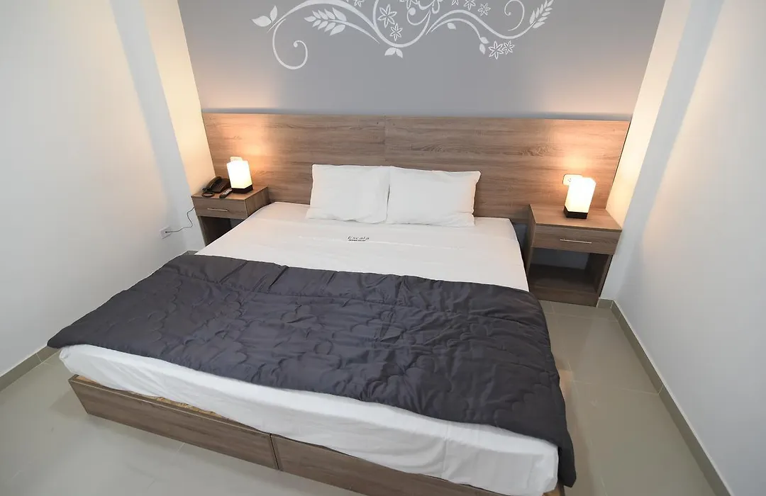 Hotel Escala-1